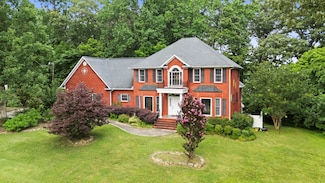104 Executive Dr, Jasper, TN 37347