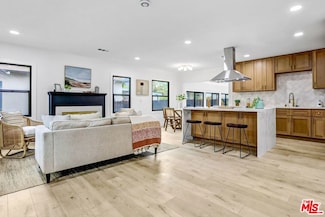 57 S Grand Oaks Ave, Pasadena, CA 91107