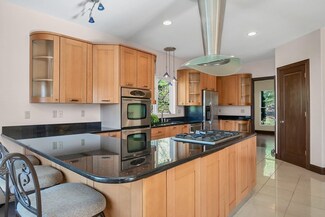 45 Marsh Hill Rd, Brimfield, MA 01010