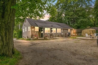 5 Haverhill Rd, Amesbury, MA 01913