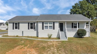 5307 Blanchette St, Hope Mills, NC 28348