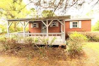 155 Regal Rd, Clover, SC 29710