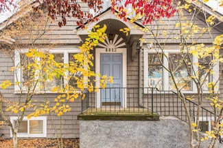 4812 Aurora Ave N, Seattle, WA 98103