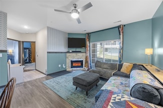 2869 Spring Rose Cir Unit 101, Coralville, IA 52241