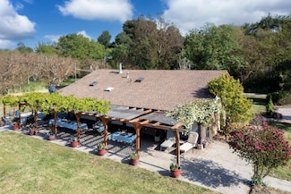 7954 Lovers Ln, Hollister, CA 95023