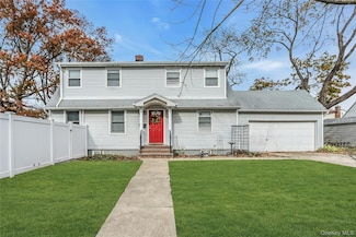 1541 Bellmore Rd, North Bellmore, NY 11710
