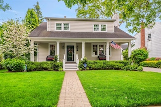 70 Loines Ave, Merrick, NY 11566