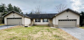 523 Stoney Mountain Rd, Hendersonville, NC 28791