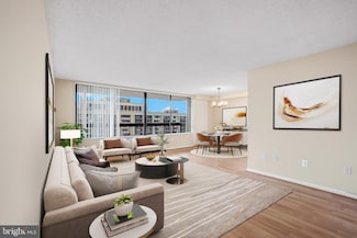 3701 S George Mason Dr Unit 2516N, Falls Church, VA 22041
