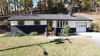 169 York Rd, Milford, NJ 08848