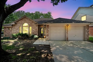 7501 Lake Arrowhead Dr, Fort Worth, TX 76137