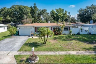 2742 Navel Dr, Clearwater, FL 33759