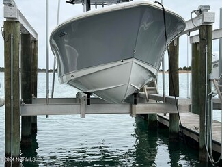100 Olde Towne Yacht Club Dr Unit Slip B05, Beaufort, NC 28516