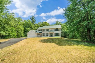 14196 Briar Hollow Dr, Grand Haven, MI 49417
