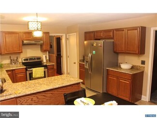 9 Fairfield Dr, Newark, DE 19711