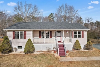 302 Pilot View Rd, Concord, VA 24538