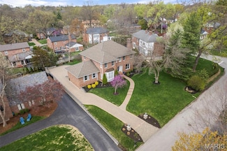 21 Rio Vista Dr, Saint Louis, MO 63124