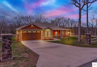 22154 Lake Ridge Dr, Warsaw, MO 65355