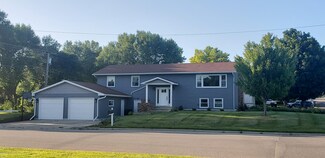 15 Green River Rd, Morris, MN 56267