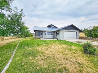5930 Lakeview Dr, Helena, MT 59602