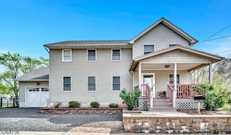 15 Parker St, East Brunswick, NJ 08816