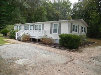 6165 Ark Rd, Gloucester, VA 23061