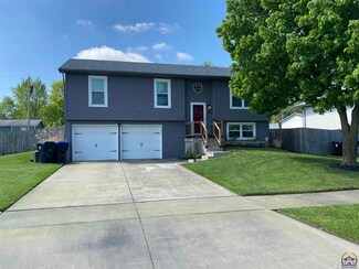 2325 SE 28th St, Topeka, KS 66605