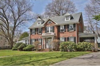 20 Morse Rd, Newtonville, MA 02460