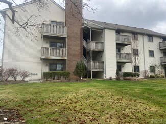 1317 Ravens Crest Dr, Plainsboro, NJ 08536