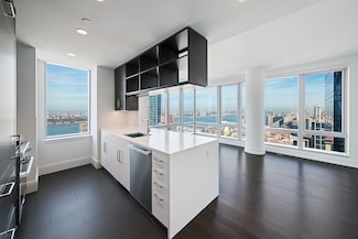 555 10th Ave Unit 50A, New York, NY 10036