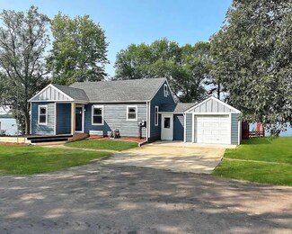 215 W 3rd St, Graceville, MN 56240