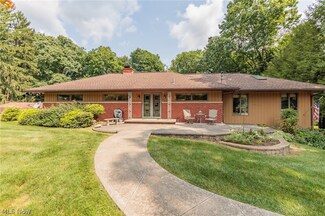 425 Bittersweet Rd, Akron, OH 44333