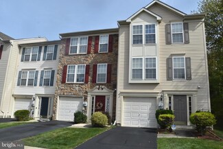 707 Waterway Ct, Quakertown, PA 18951