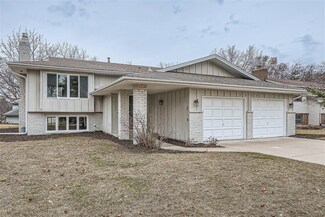 5609 Pascal St, Saint Paul, MN 55126
