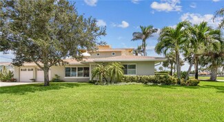 3101 Hibiscus Dr W, Belleair Beach, FL 33786