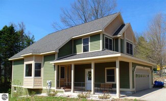 1212 Bailey St, Benzonia, MI 49616