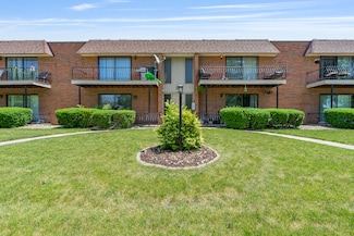629 N Carroll Pkwy Unit 207, Glenwood, IL 60425