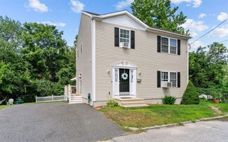16 Carder St, Providence, RI 02904