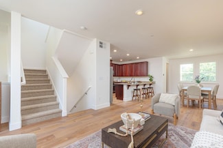 535 Jade St, Petaluma, CA 94952