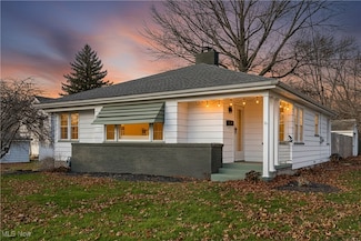 122 W Friend St, Columbiana, OH 44408