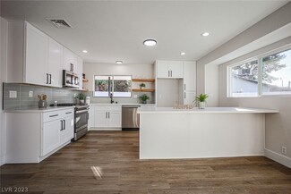 2351 Valleywood St, Henderson, NV 89014