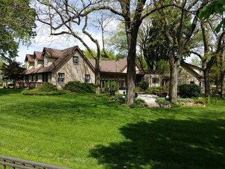 49W165 Harter Rd, Maple Park, IL 60151