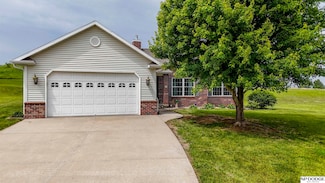 18 W Ridge Dr, Shenandoah, IA 51601