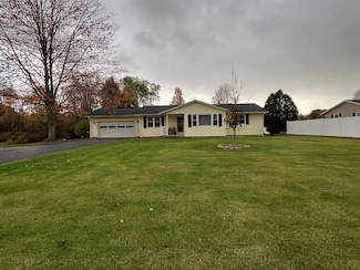 106 Gilmore Dr, Seneca, PA 16346