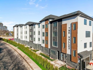5 Valley Way Unit 320, Spring Valley, NY 10977