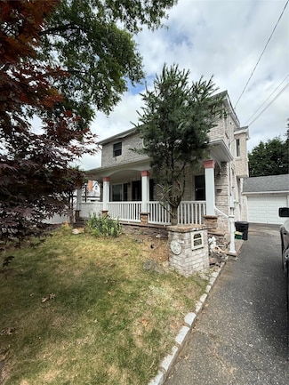 1815 Maurice Ave, East Meadow, NY 11554