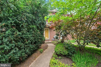 928 Dogwood Ln, Collegeville, PA 19426