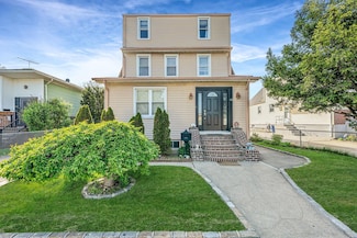42 S Montague St, Valley Stream, NY 11580