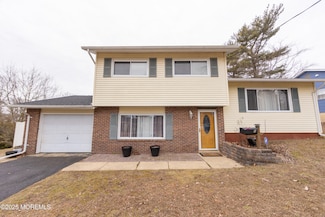 5 Atlanta Dr, Jackson, NJ 08527