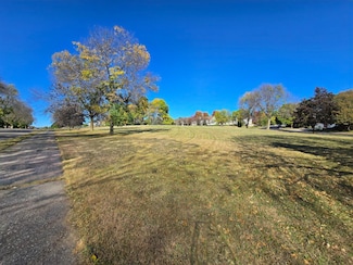 145x 4th St W, Hastings, MN 55033